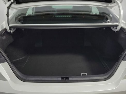 Used 2025 Toyota Camry XLE FWD image 27