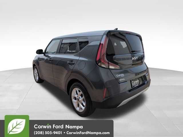 Used 2024 Kia Soul LX w/ Option Group 015 FWD image 5