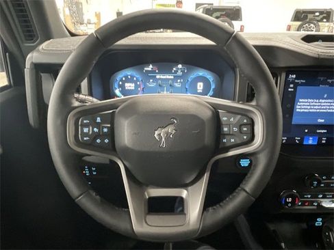 New 2025 Ford Bronco Badlands image 15