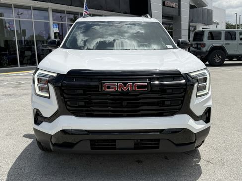 Used 2026 GMC Terrain Elevation w/ Elevation Premium Package FWD image 2