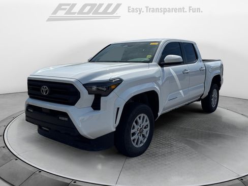 Used 2024 Toyota Tacoma SR5 RWD image 3