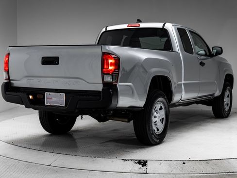 Used 2022 Toyota Tacoma SR RWD image 32