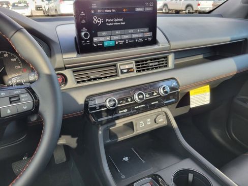 New 2025 Honda Pilot TrailSport image 34