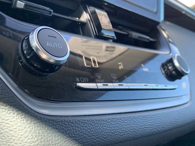 Used 2024 Toyota Corolla LE FWD image 30