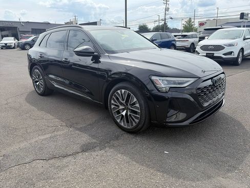 Used 2024 Audi Q8 e-tron Prestige w/ Prestige Package AWD/4WD image 7