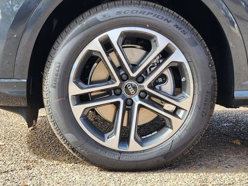 New 2025 Audi Q5 Premium Plus image 10