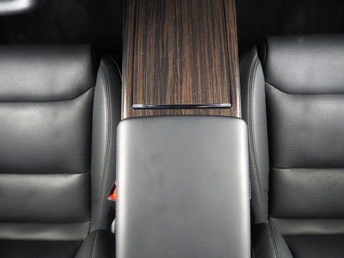 Used 2022 Tesla Model S AWD image 30