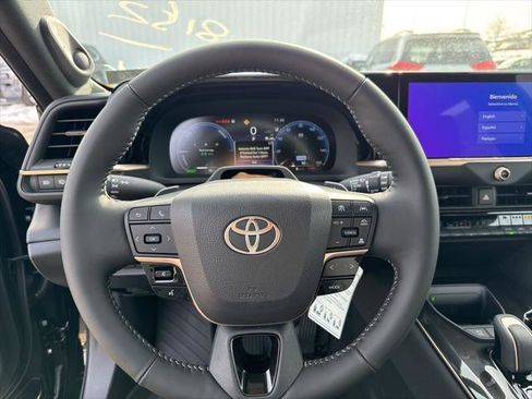 Certified 2025 Toyota Crown Signia w/ Advanced Technology Package AWD/4WD image 21
