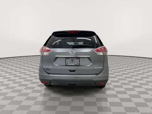 Used 2015 Nissan Rogue SV image 10