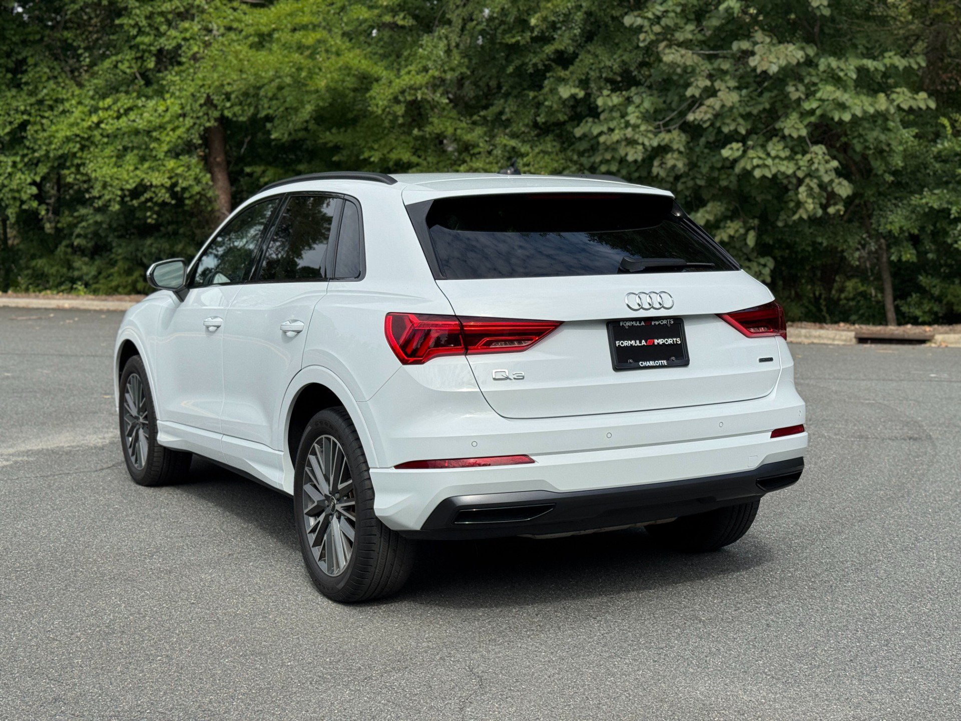 Used 2023 Audi Q3 2.0T Premium w/ Convenience Package AWD/4WD image 8