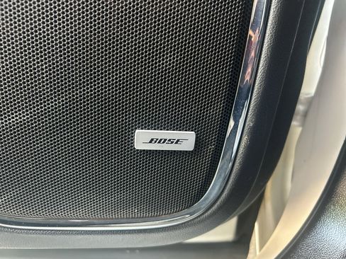 Used 2018 Chevrolet Suburban Premier RWD image 20