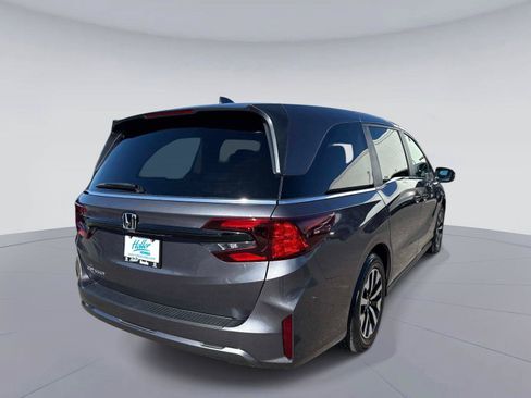 Certified 2025 Honda Odyssey EX-L image 4