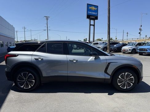 New 2025 Chevrolet Blazer EV LT image 10
