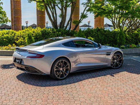 Used 2014 Aston Martin Vanquish Coupe RWD image 29