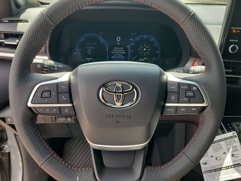 New 2026 Toyota Sienna XSE FWD image 20