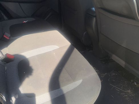 Used 2023 Chevrolet TrailBlazer LT FWD image 7