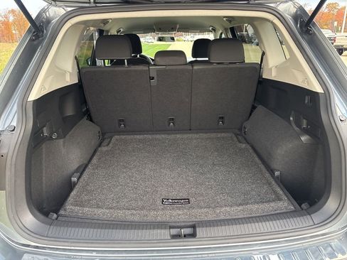 Used 2022 Volkswagen Tiguan S image 45