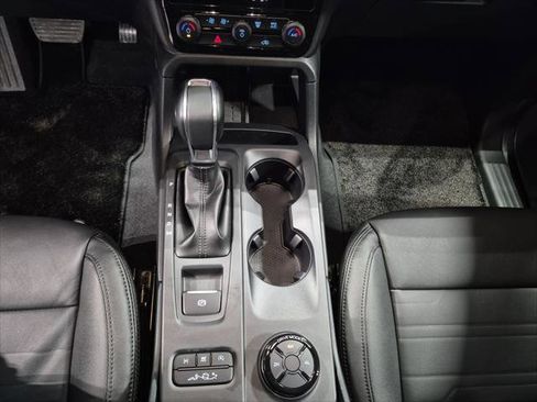 New 2025 Ford Ranger Lariat w/ FX4 Off-Road Package image 15