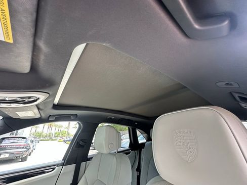 Certified 2023 Porsche Macan S AWD/4WD image 26