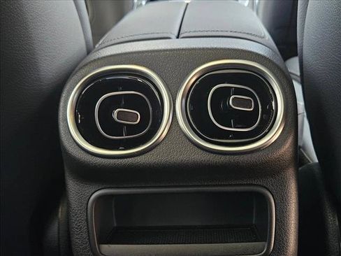 Certified 2026 Mercedes-Benz GLC 300 image 5