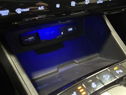 Used 2024 Hyundai Tucson Limited image 37