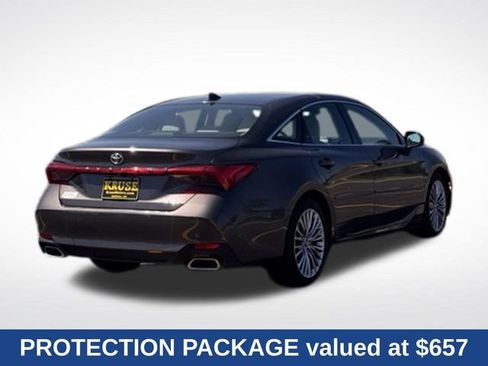 Used 2019 Toyota Avalon Limited w/ Advanced Safety Package FWD image 3