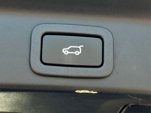 Used 2019 Jaguar F-PACE Prestige AWD/4WD image 35