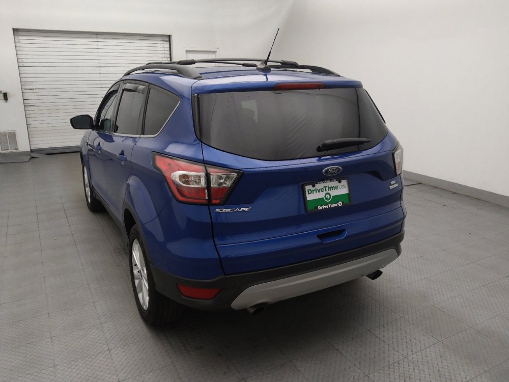 Used 2018 Ford Escape SE w/ Ford Safe & Smart Package FWD image 6