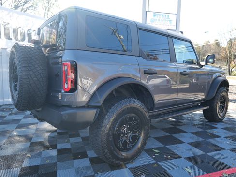 Used 2022 Ford Bronco Wildtrak image 92