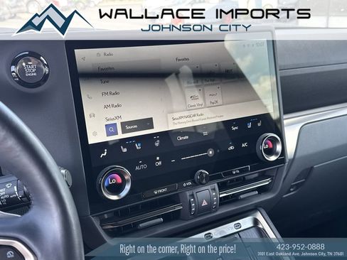 Used 2024 Lexus GX 550 AWD/4WD image 23