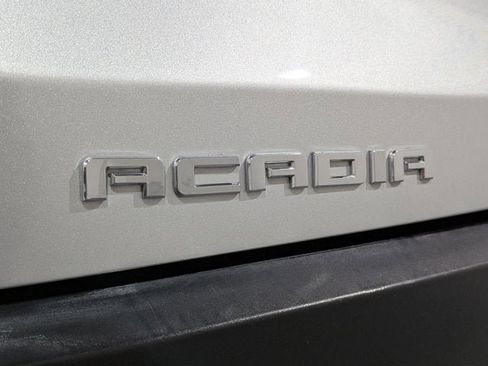 Used 2018 GMC Acadia SLE image 56