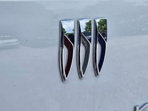 Used 2024 Buick Encore GX Avenir w/ Avenir Technology Package AWD/4WD image 5