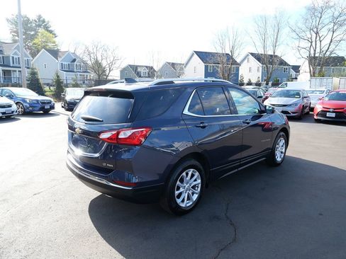 Used 2019 Chevrolet Equinox LT w/ Sun & Navigation Package AWD/4WD image 3