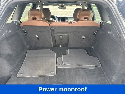 Used 2023 Volvo XC60 B5 Plus AWD/4WD image 5