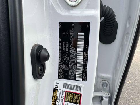 Used 2024 Toyota Highlander XSE image 10