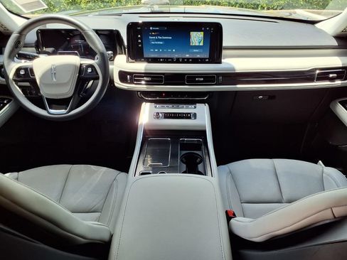 Used 2026 Lincoln Aviator Reserve w/ Jet Appearance Package RWD image 9