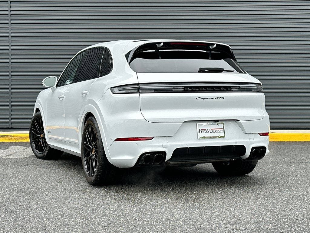 Certified 2025 Porsche Cayenne GTS AWD/4WD image 3