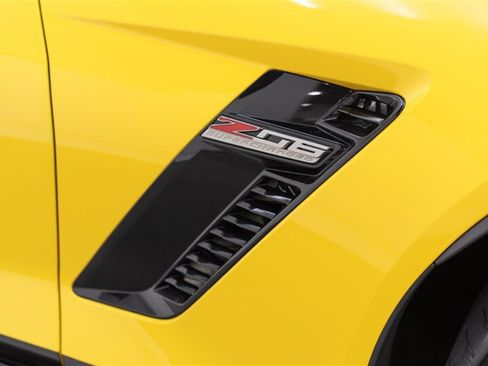Used 2018 Chevrolet Corvette Z06 RWD image 24
