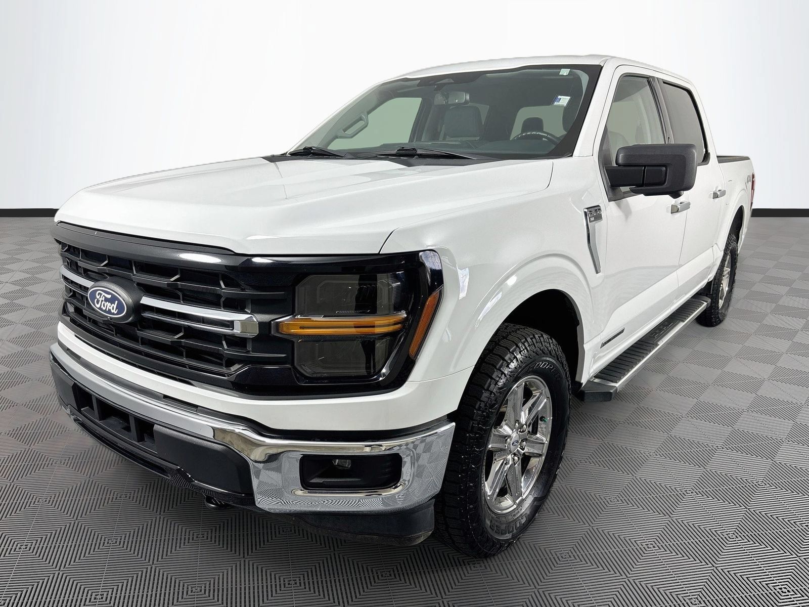 Certified 2024 Ford F150 XLT w/ Mobile Office Package AWD/4WD image 3