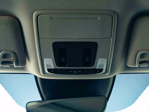Used 2024 Honda Pilot Touring image 36