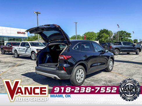 Used 2025 Ford Escape Active w/ Tech Pack #1 AWD/4WD image 16