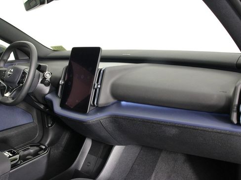 New 2026 Volvo EX30 Plus AWD/4WD image 9