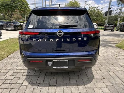 Used 2025 Nissan Pathfinder SV FWD image 37