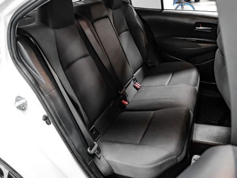 Used 2021 Toyota Corolla LE image 38