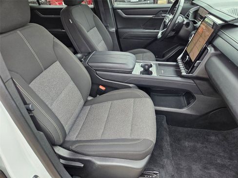 Used 2025 GMC Acadia Elevation FWD image 27