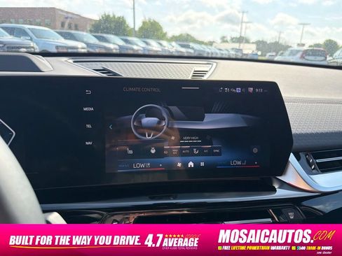 Used 2026 BMW X2 xDrive28i AWD/4WD image 33