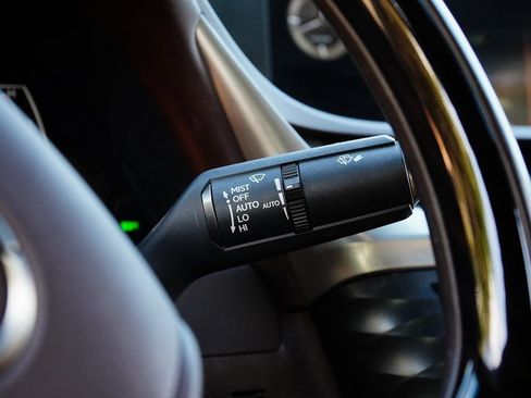 Used 2021 Lexus ES 350 w/ Premium Package image 27