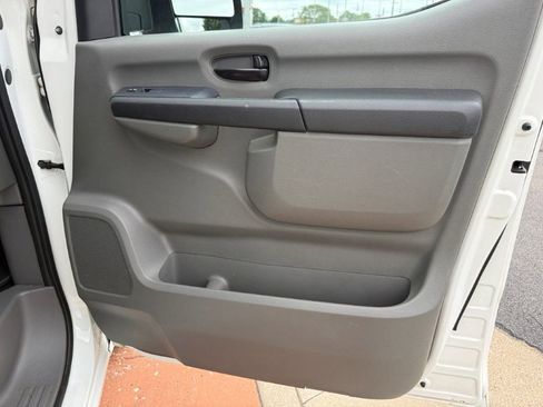 Used 2021 Nissan NV 2500 SV RWD image 17