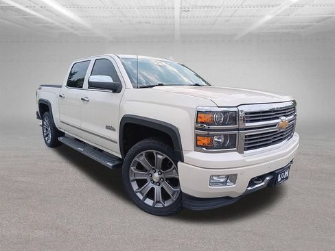 Used 2015 Chevrolet Silverado 1500 High Country w/ High Country Premium Package AWD/4WD image 30