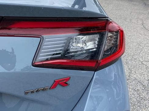 Used 2023 Honda Civic Type R image 32